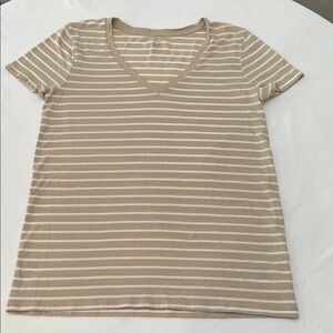 GAP Size M Women’s kaki Stripe V-Neck Favorite Short Sleeve Tee